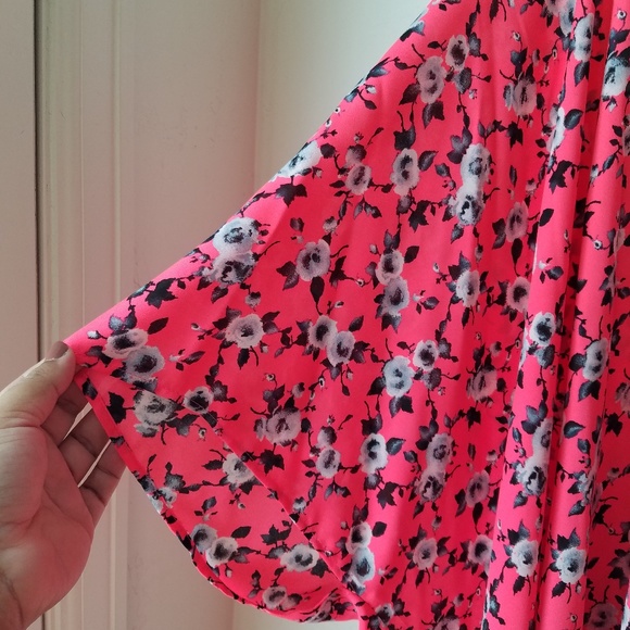 Agnes & Dora Plus Sz Pink Floral Flowy Kimono - Picture 3 of 12